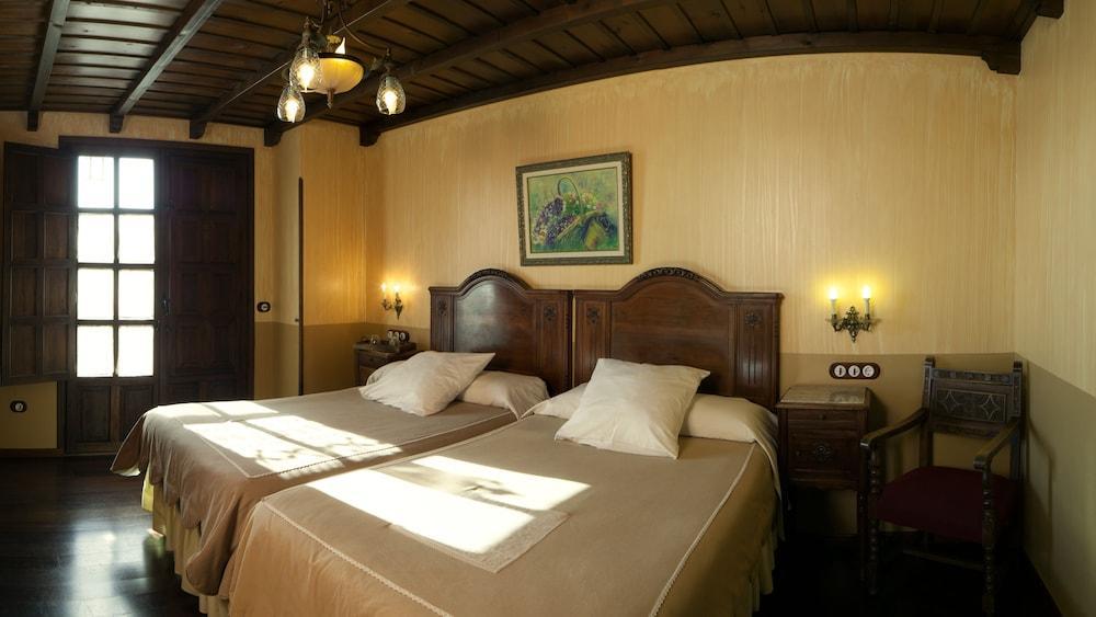 Hotel La Moncloa De San Lazaro Cacabelos  Exteriér fotografie